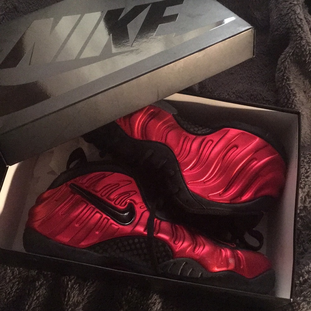 Red&black Nike Foams